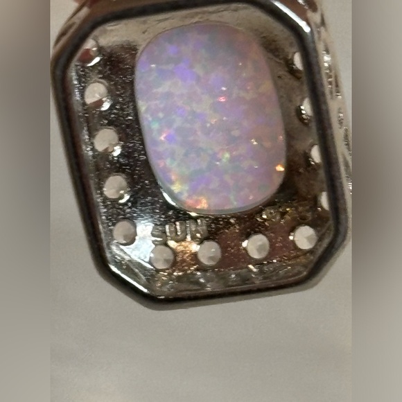 Sterling Silver 925 lab-created Opal and Topaz necklace. 18 inches in length. - Picture 4 of 6